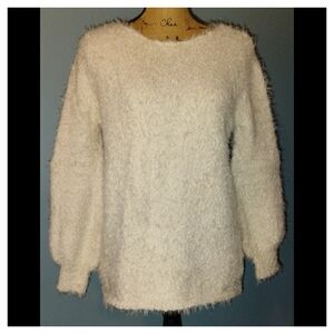 BB Dakota Sweater Ivory Fuzzy Pullover Medium